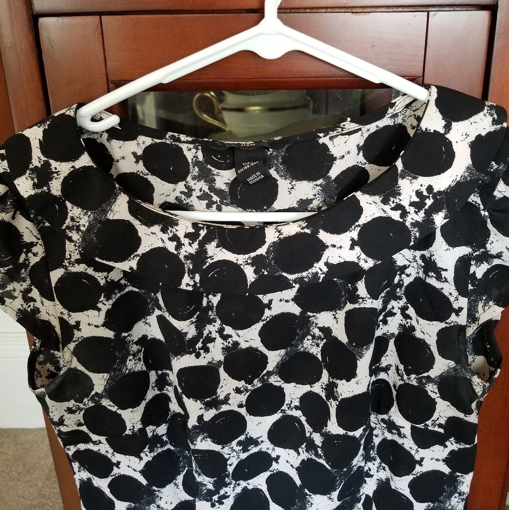 H&M top. - Picture 2 of 7